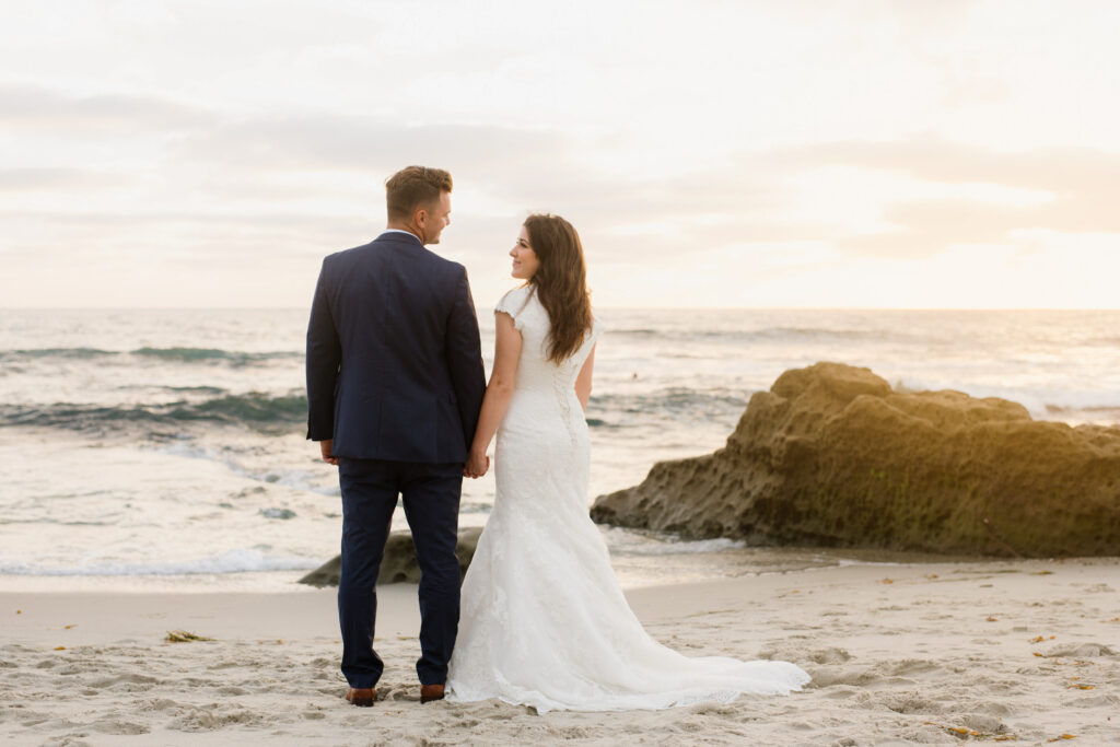 beautiful wedding coupl at sunset in san diego